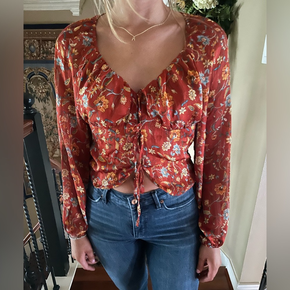 NEW WITH TAGS fashionnova long sleeve tie front top